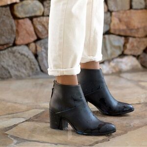 Nisolo Black Heeled Boots